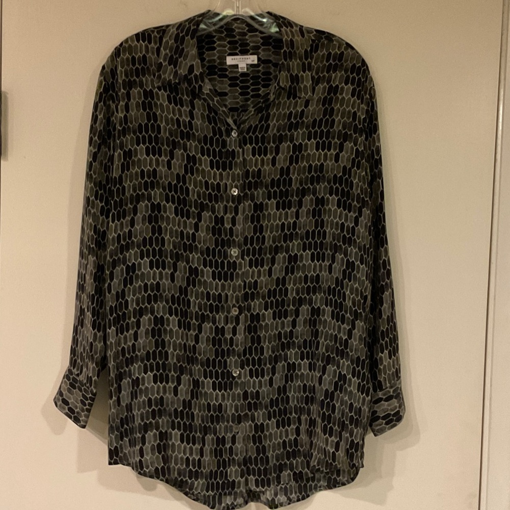 Equipment 100% Silk Black and Green Hexagon Pattern Shirt